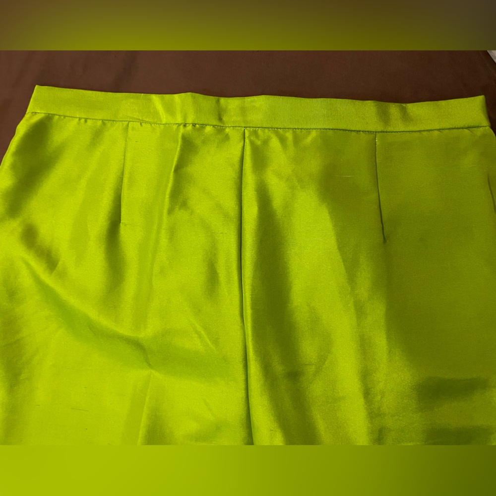 Green silk slacks - Picture 7 of 9
